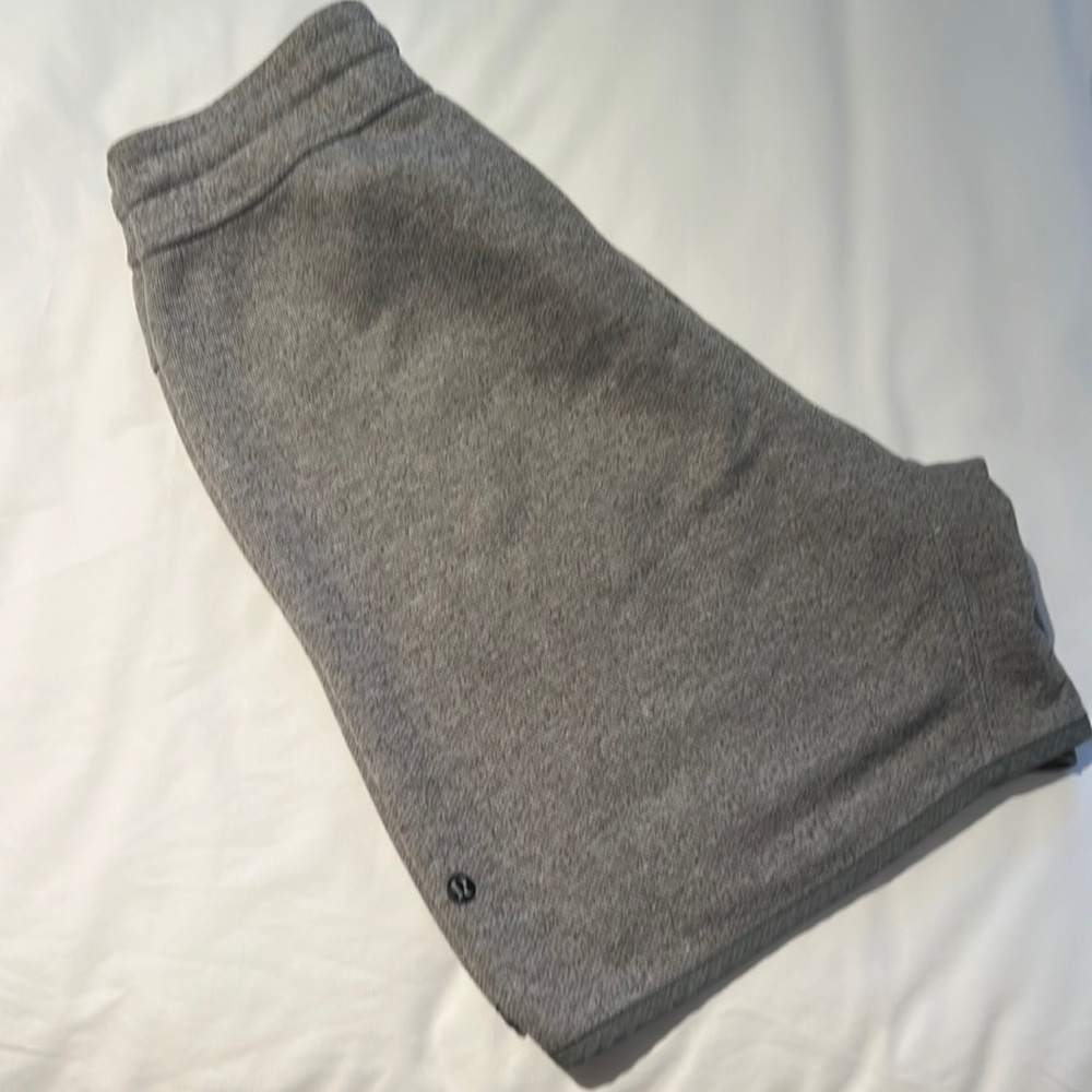 Lululemon sweat-shorts - medium